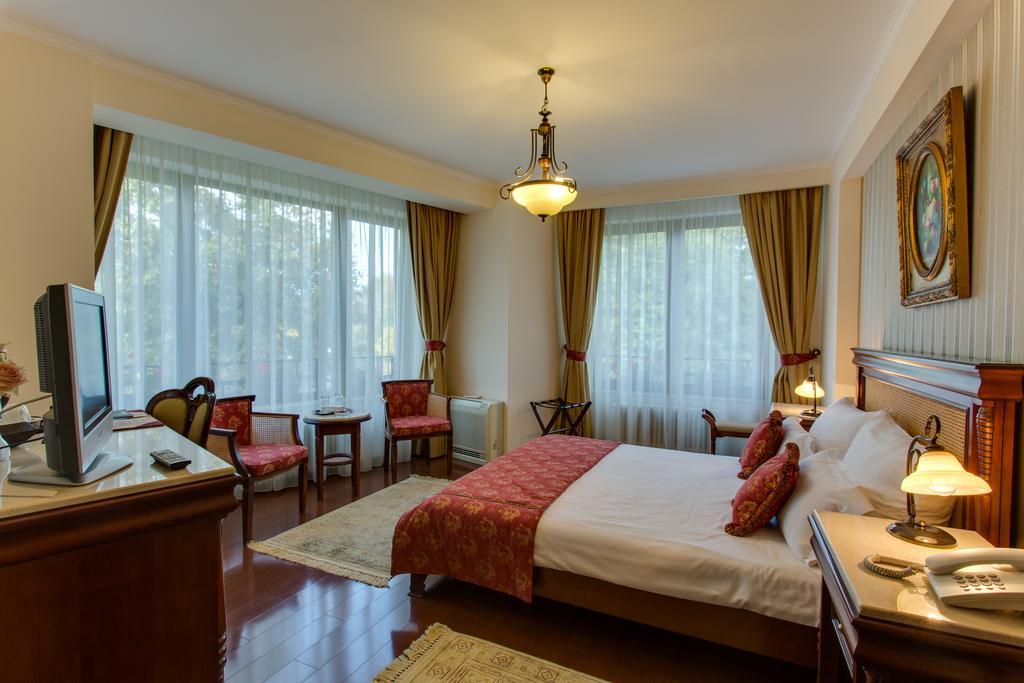 Vila Paris Boutique Hotel Bucarest Chambre photo