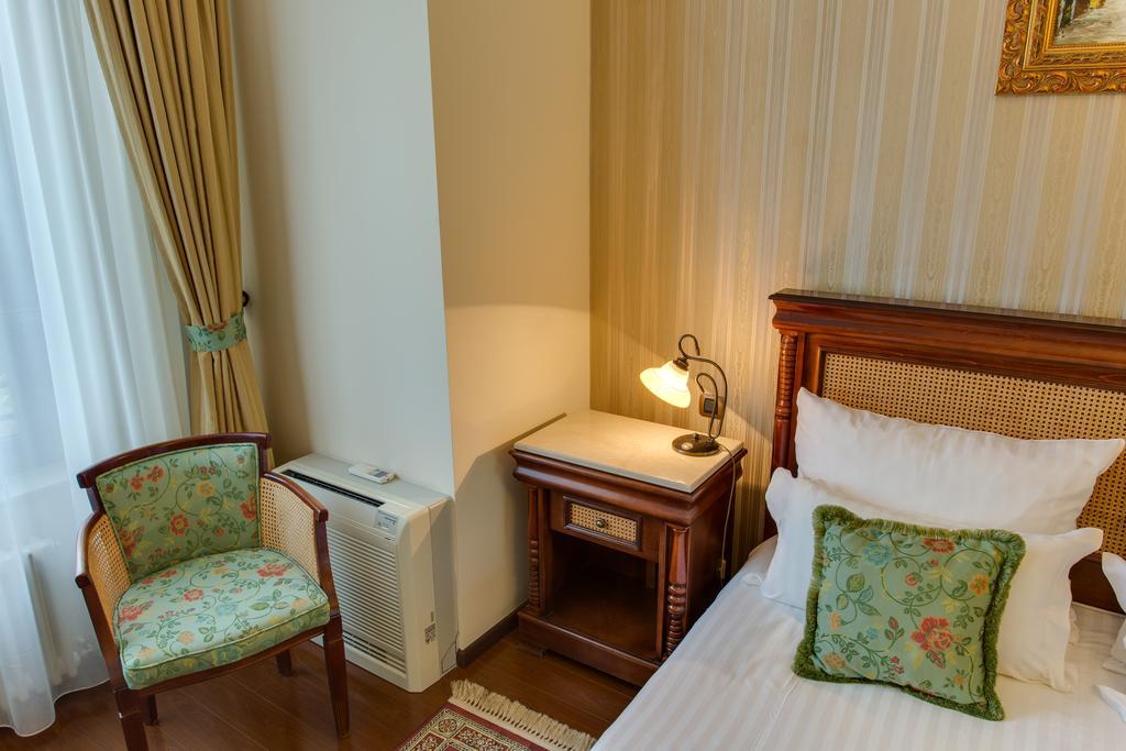 Vila Paris Boutique Hotel Bucarest Chambre photo