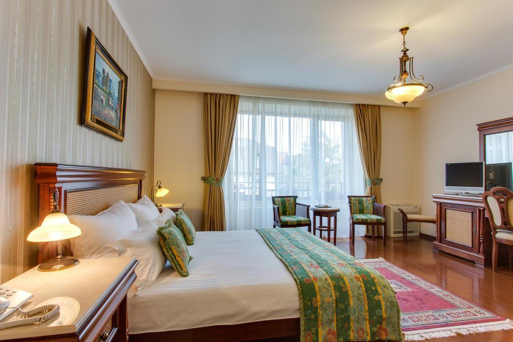 Vila Paris Boutique Hotel Bucarest Chambre photo