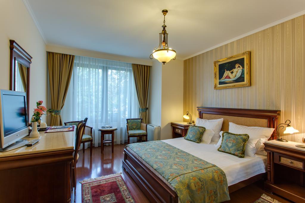 Vila Paris Boutique Hotel Bucarest Chambre photo