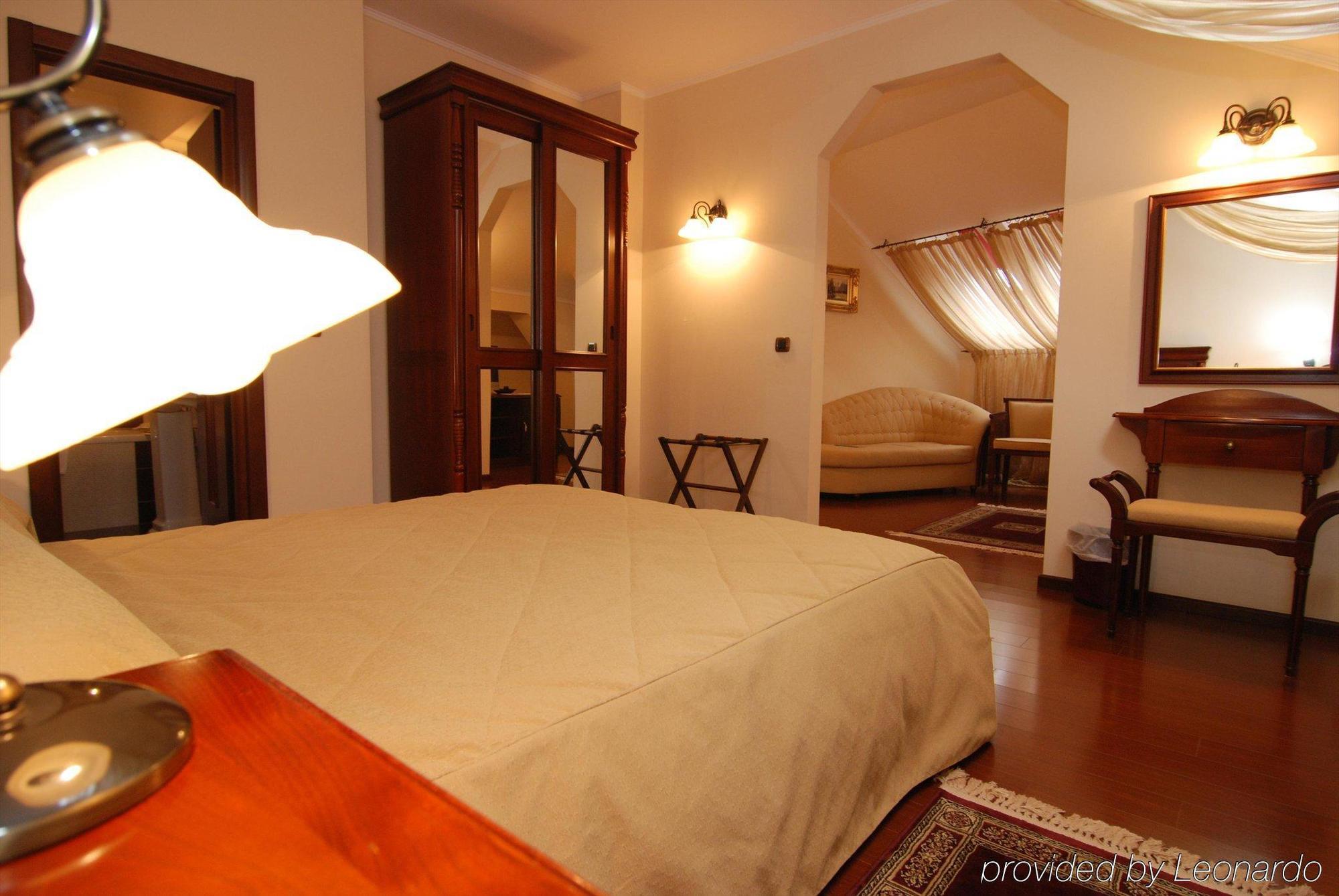 Vila Paris Boutique Hotel Bucarest Chambre photo