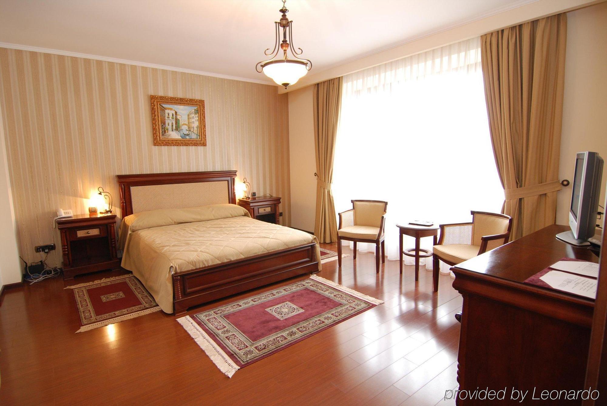 Vila Paris Boutique Hotel Bucarest Chambre photo